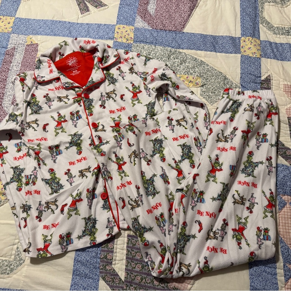 The Grinch Kids Pajama Set - Red and White - Sz 7/8